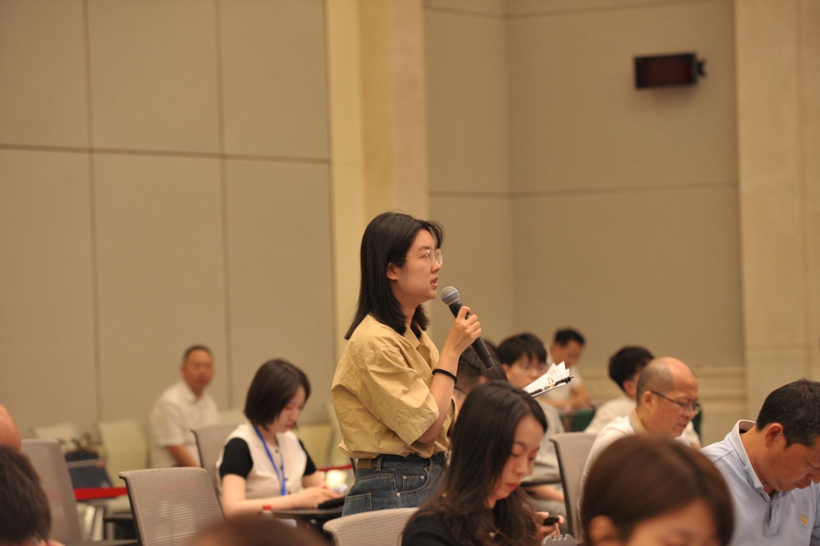 記者提問.JPG