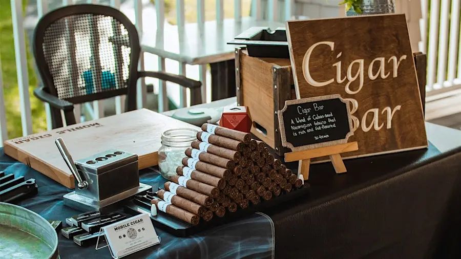 The Mobile Cigar Lounge